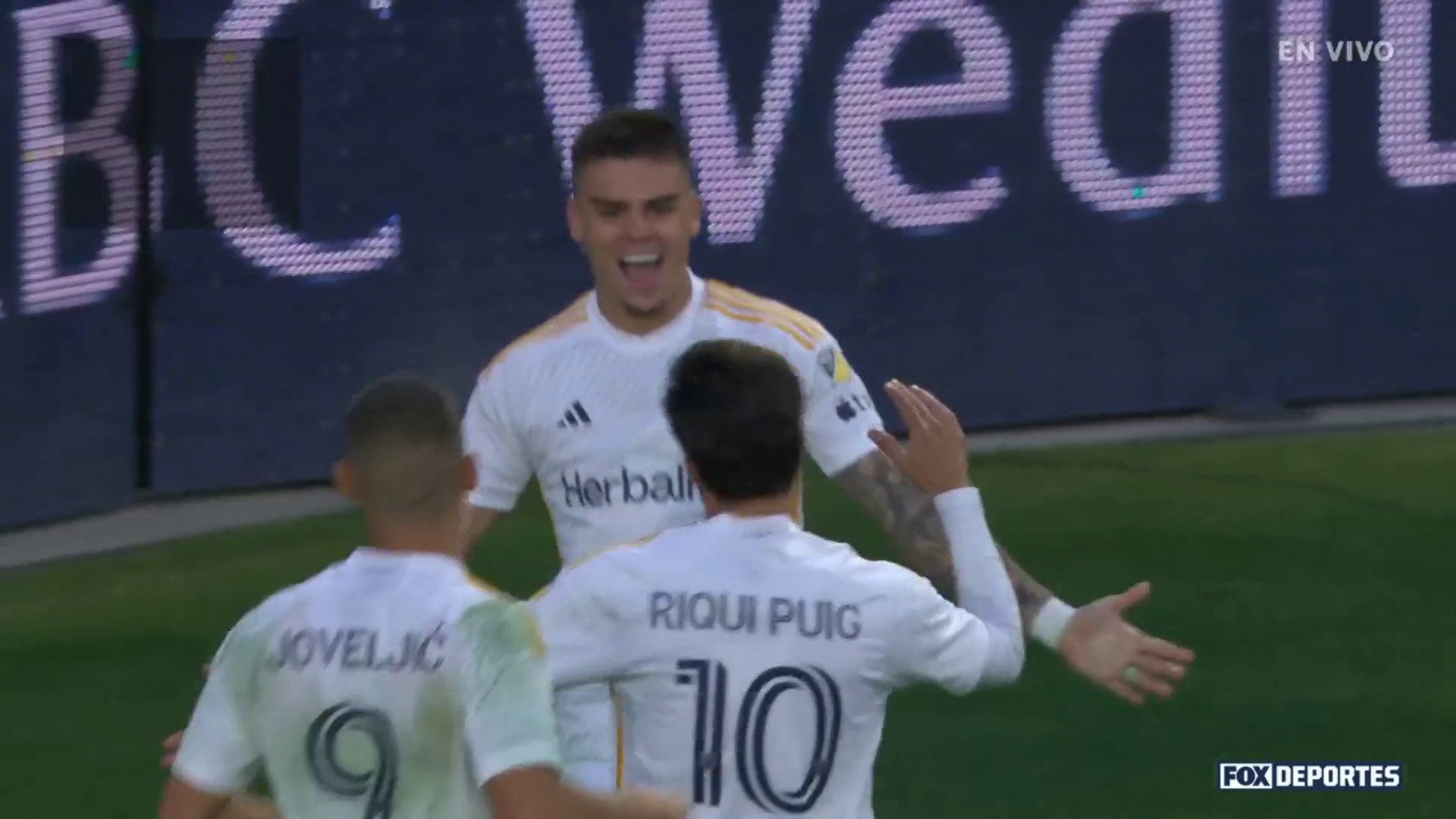 Gol, Galaxy 4-2 Minnesota: MLS