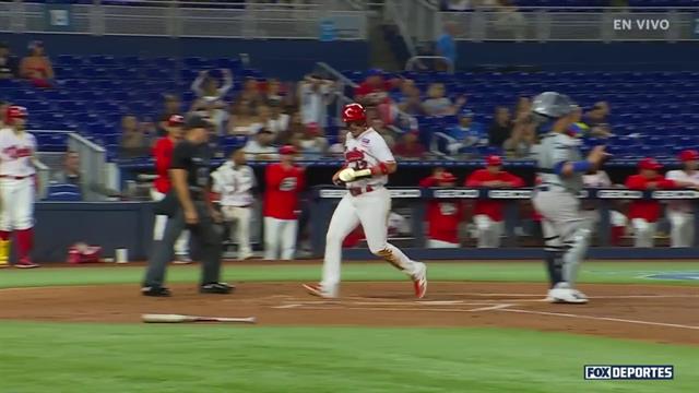 Carrera, Navegantes del Magallanes 0-2 Criollos de Caguas: Choque de Gigantes