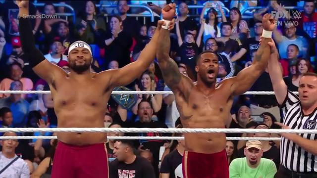Angelo Dawkins y Montez Ford siguen imparables: WWE SmackDown