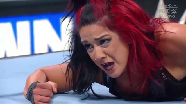 Bayley y Dakota Kai enfrentaron a las Kabuki Warriors: WWE SmackDown