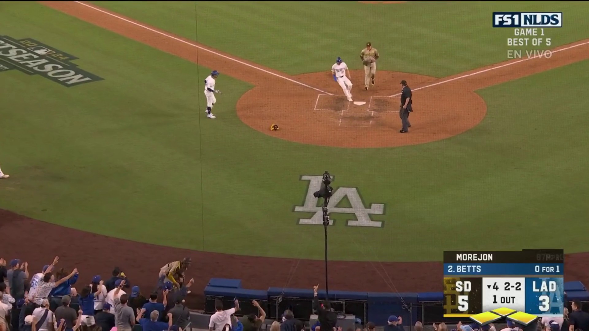 Carrera, San Diego 5-4 Dodgers: MLB