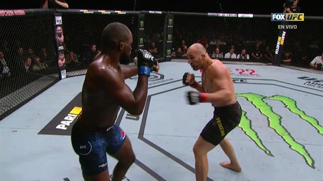 UFC: Momento de la pelea, Teixeira vs Anderson
